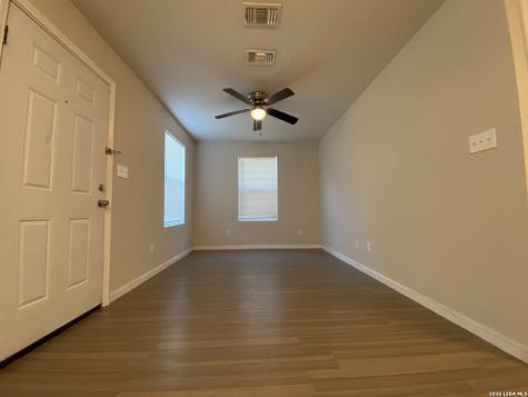 1615 N Navidad Street San Antonio TX 78201