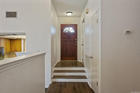6406 Brook Cove San Antonio TX 78240