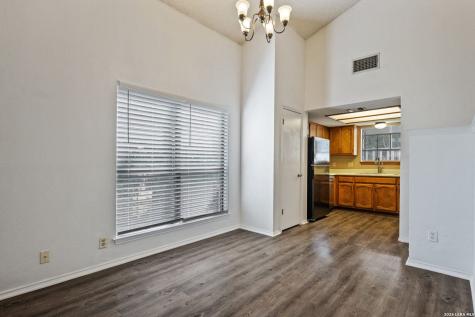 6406 Brook Cove San Antonio TX 78240