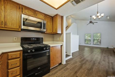 6406 Brook Cove San Antonio TX 78240
