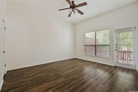 6406 Brook Cove San Antonio TX 78240