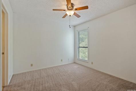 6406 Brook Cove San Antonio TX 78240