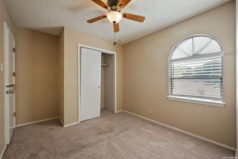 6406 Brook Cove San Antonio TX 78240