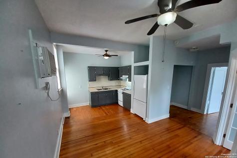 124 W Mistletoe Avenue San Antonio TX 78212