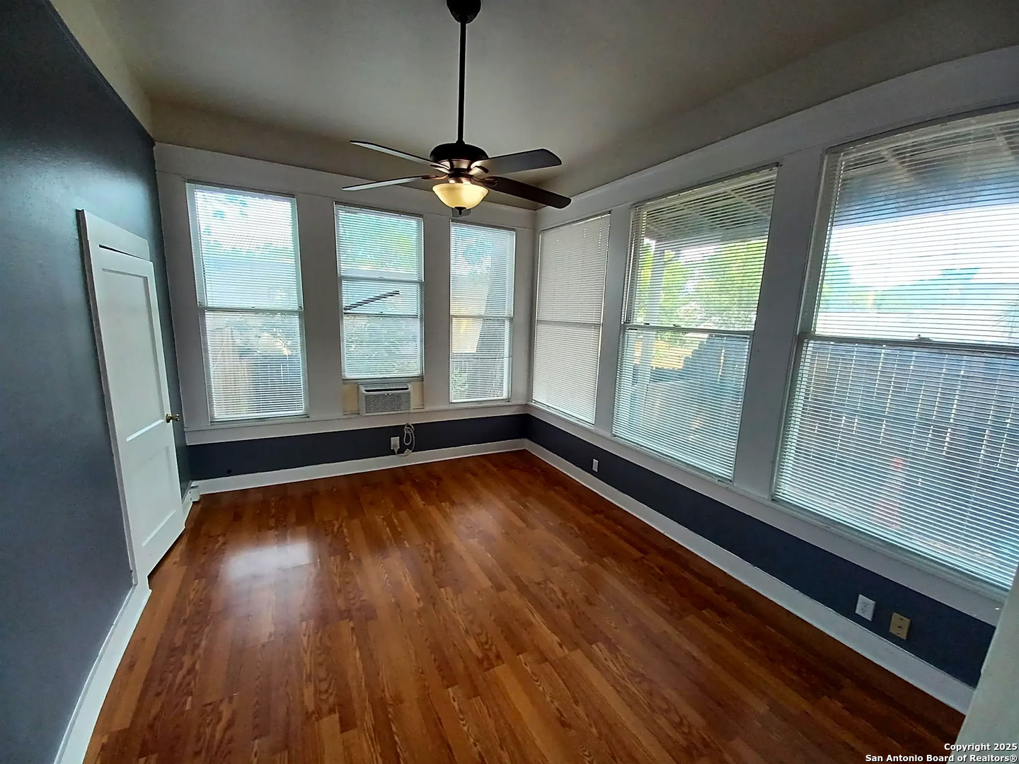 124 W Mistletoe Avenue San Antonio TX 78212