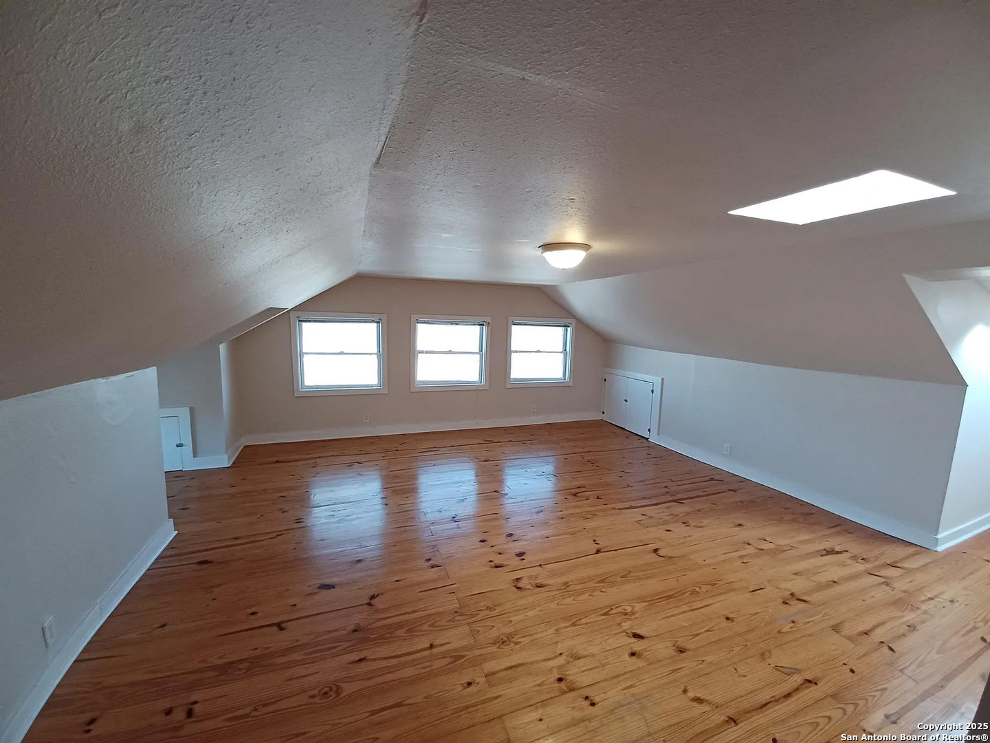 124 W Mistletoe Avenue San Antonio TX 78212