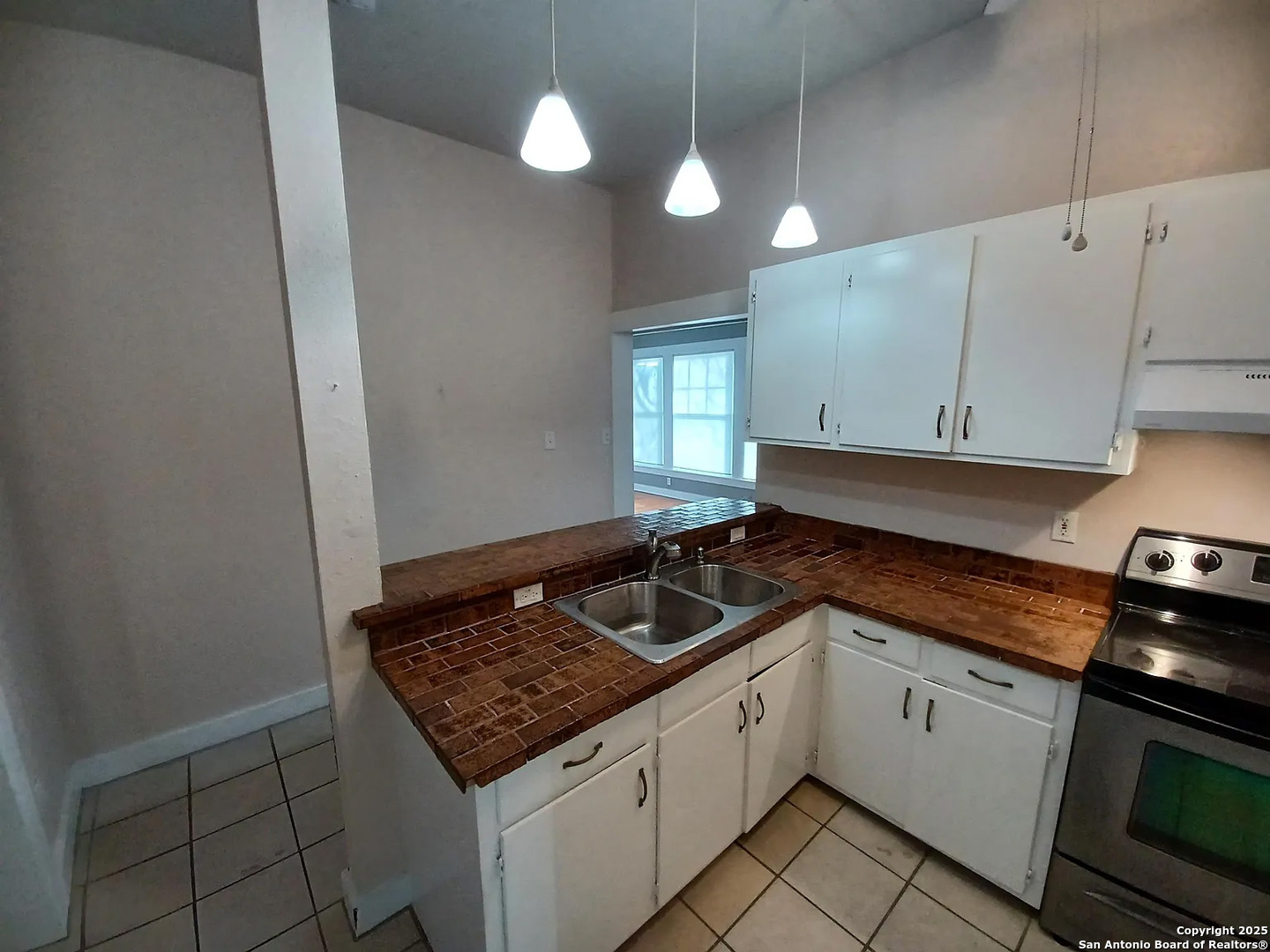 124 W Mistletoe Avenue San Antonio TX 78212