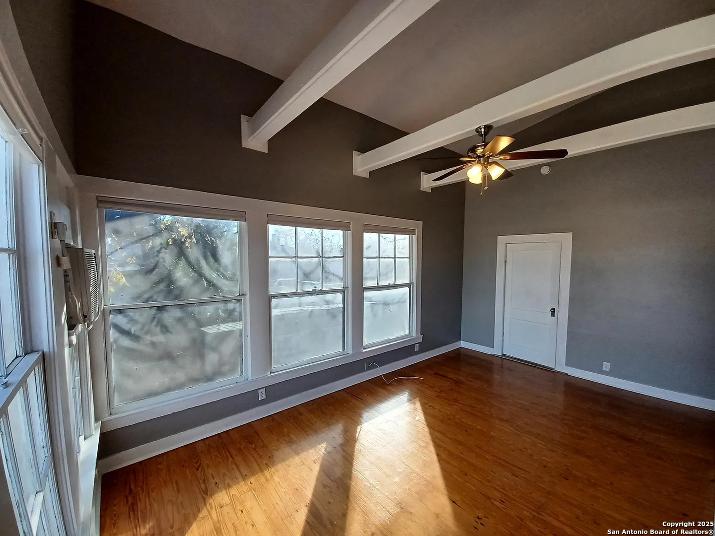 124 W Mistletoe Avenue San Antonio TX 78212