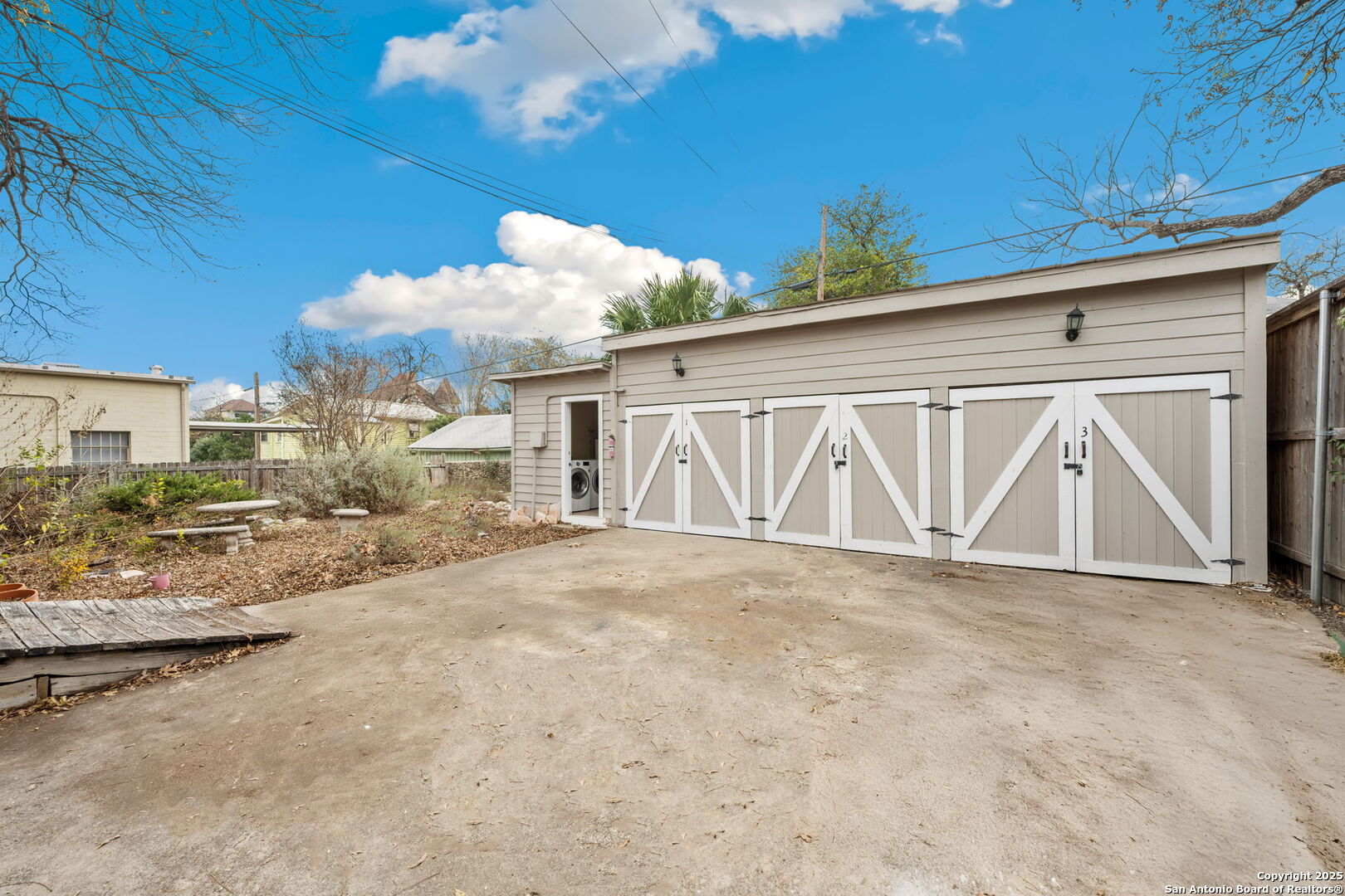124 W Mistletoe Avenue San Antonio TX 78212