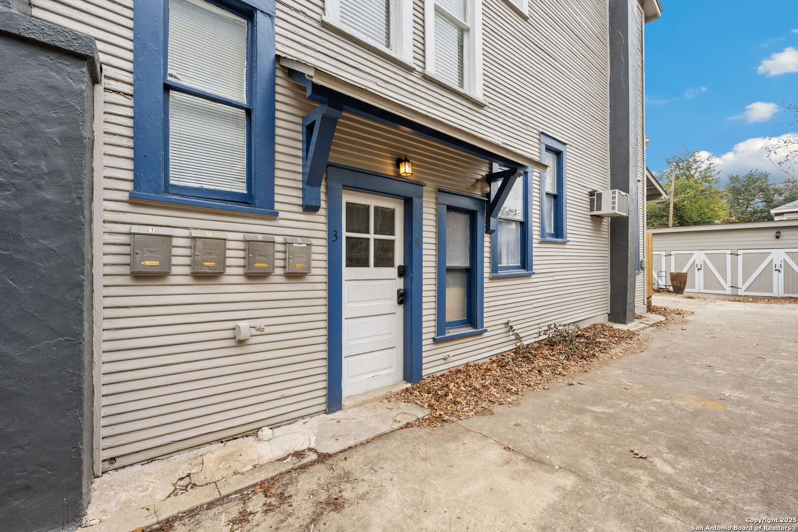 124 W Mistletoe Avenue San Antonio TX 78212