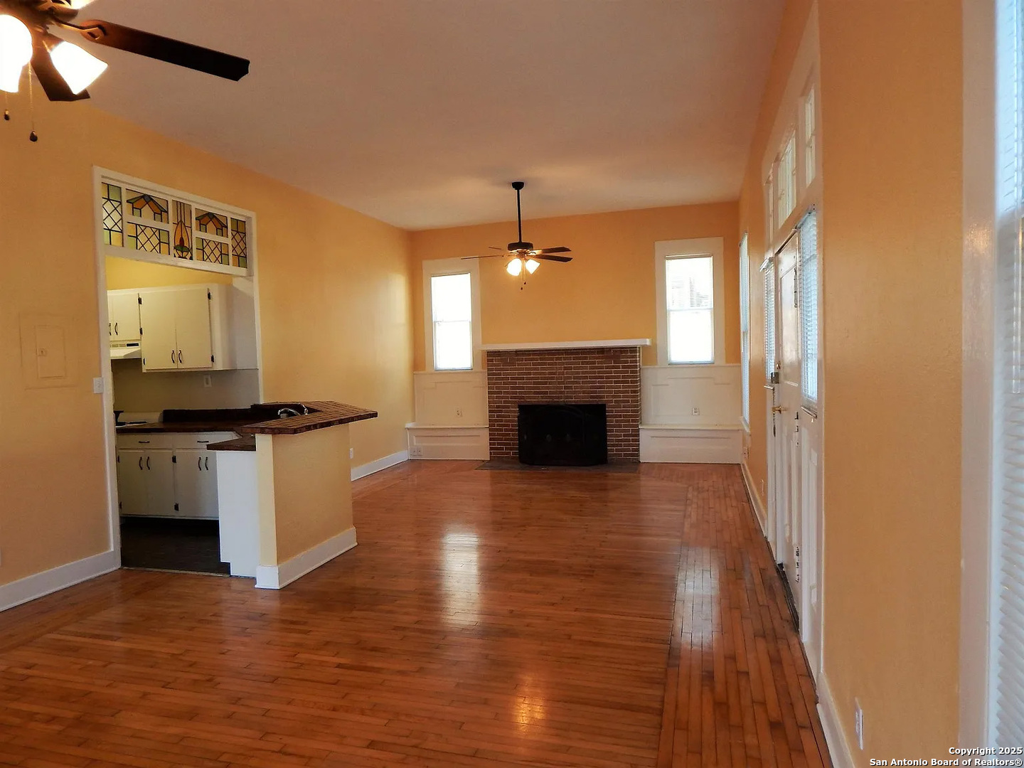 124 W Mistletoe Avenue San Antonio TX 78212