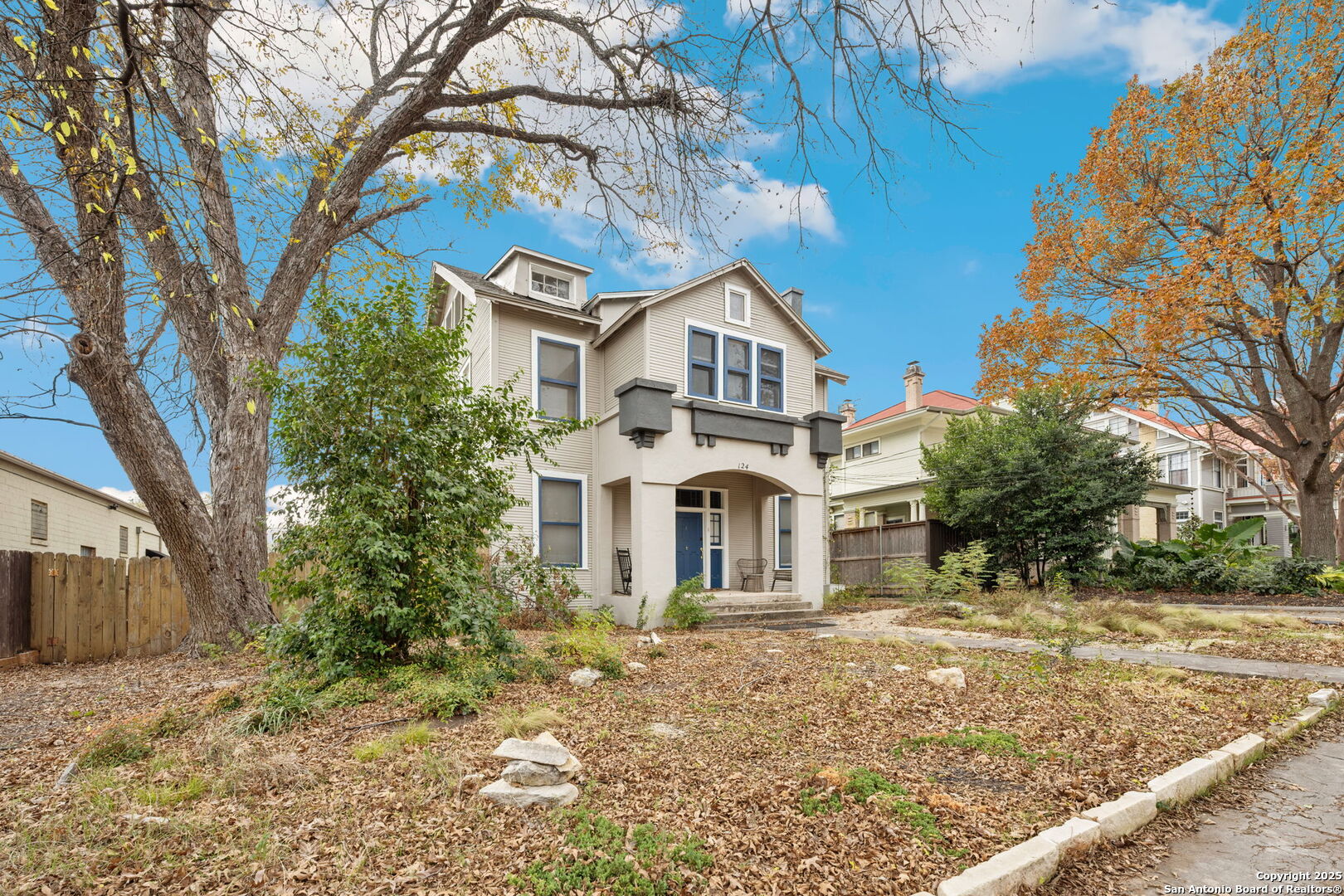 124 W Mistletoe Avenue San Antonio TX 78212