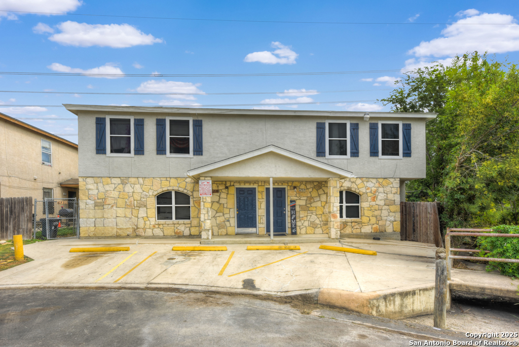 6735 Brothers San Antonio TX 78239