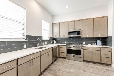 144 N Cherry Street San Antonio TX 78202
