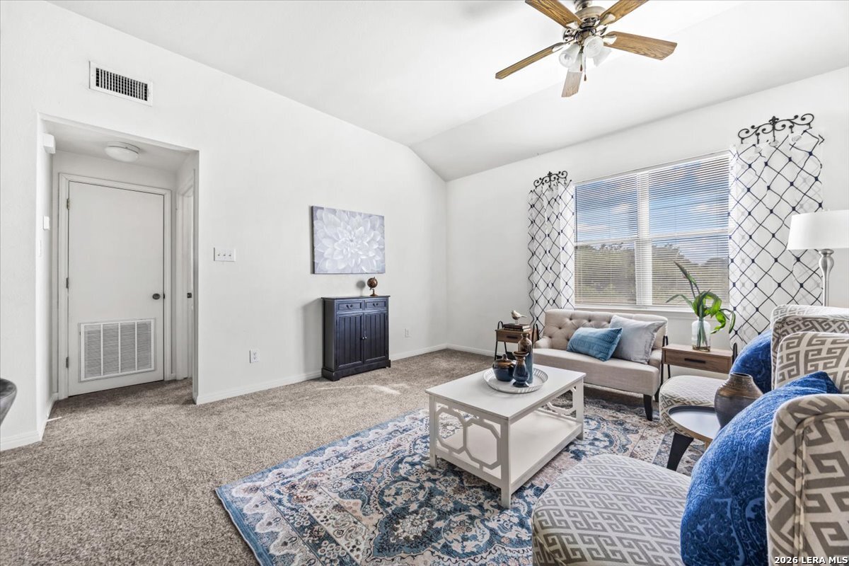 509 Dukeway Universal City TX 78148