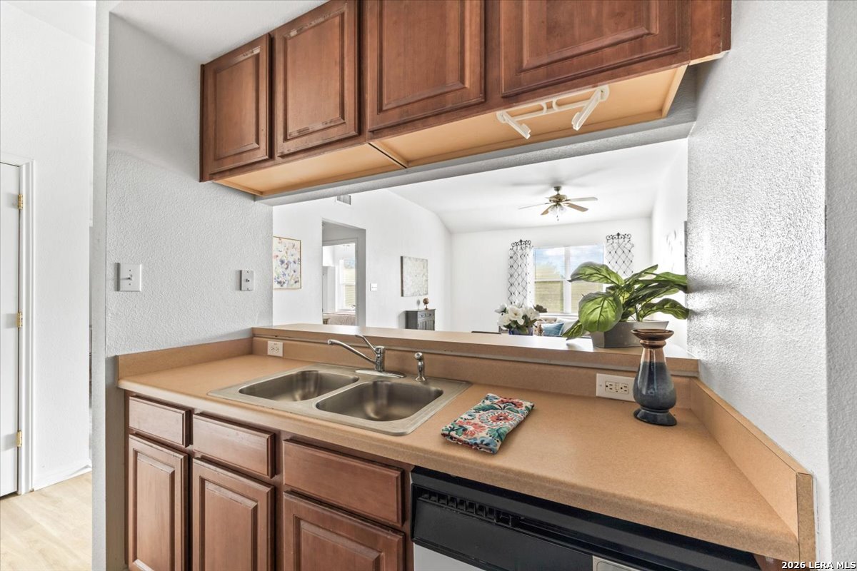 509 Dukeway Universal City TX 78148