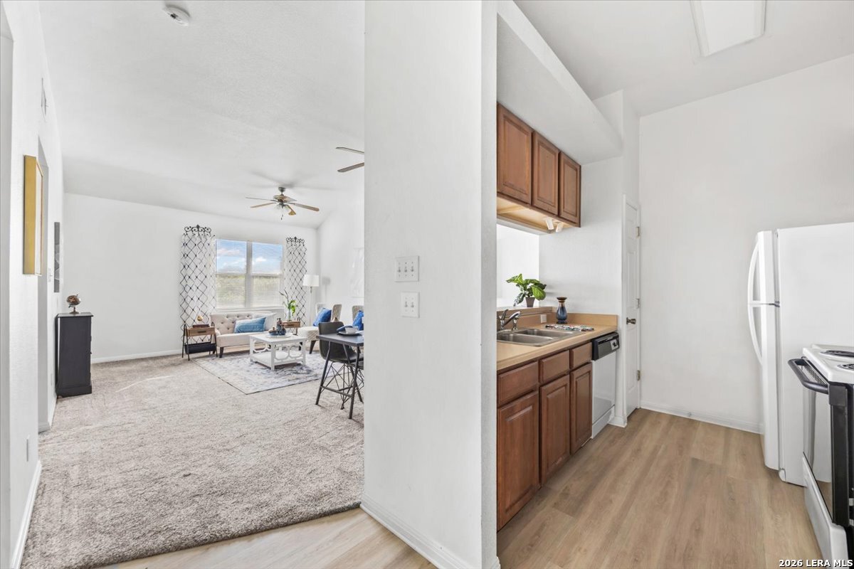 509 Dukeway Universal City TX 78148