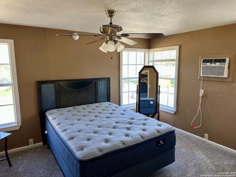 545 A&b Bensdale Pleasanton TX 78064
