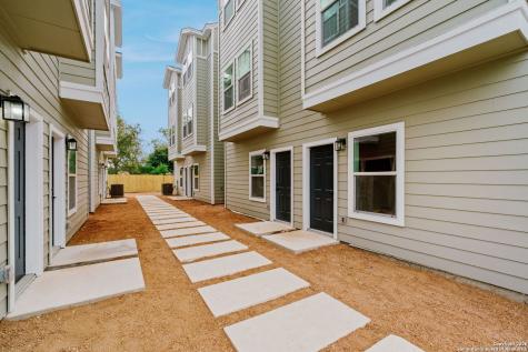 1510 S Essex Street 101, 102 San Antonio TX 78210