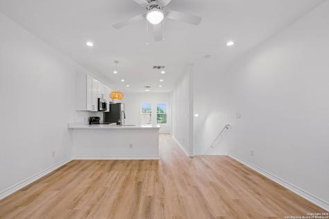 1510 S Essex Street 101, 102 San Antonio TX 78210