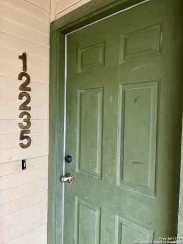 12235 Ridge Crown San Antonio TX 78247