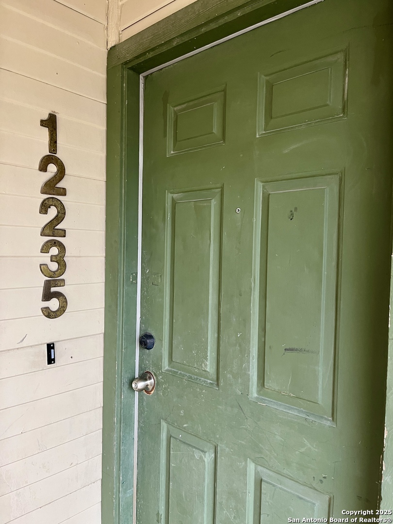 12235 Ridge Crown San Antonio TX 78247