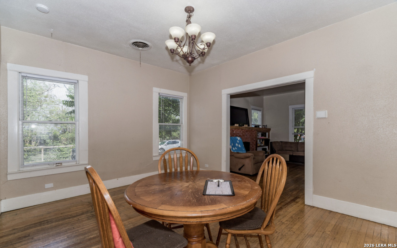 538 W Elsmere San Antonio TX 78212