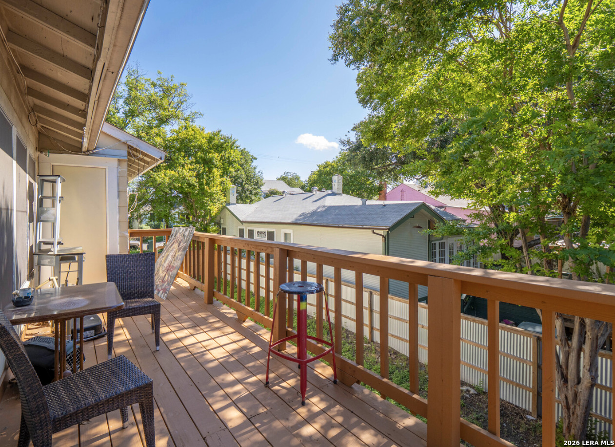 538 W Elsmere San Antonio TX 78212