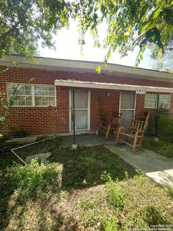 1002 W Lynwood Avenue San Antonio TX 78201