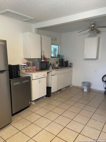 1002 W Lynwood Avenue San Antonio TX 78201