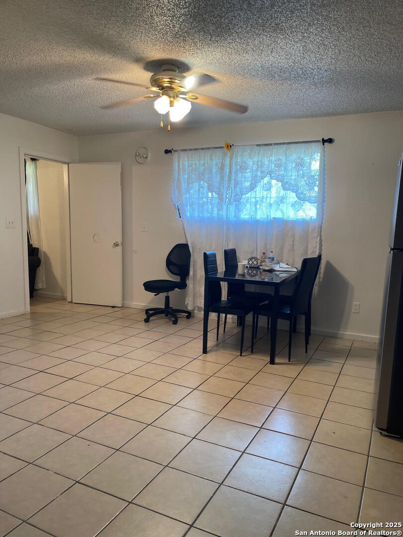 1002 W Lynwood Avenue San Antonio TX 78201