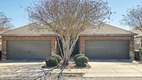 746 /748 Saengerhalle New Braunfels TX 78130