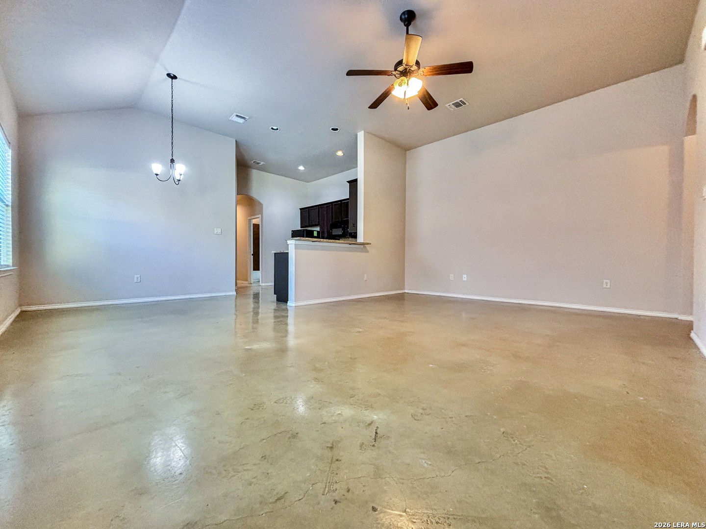 746 /748 Saengerhalle New Braunfels TX 78130