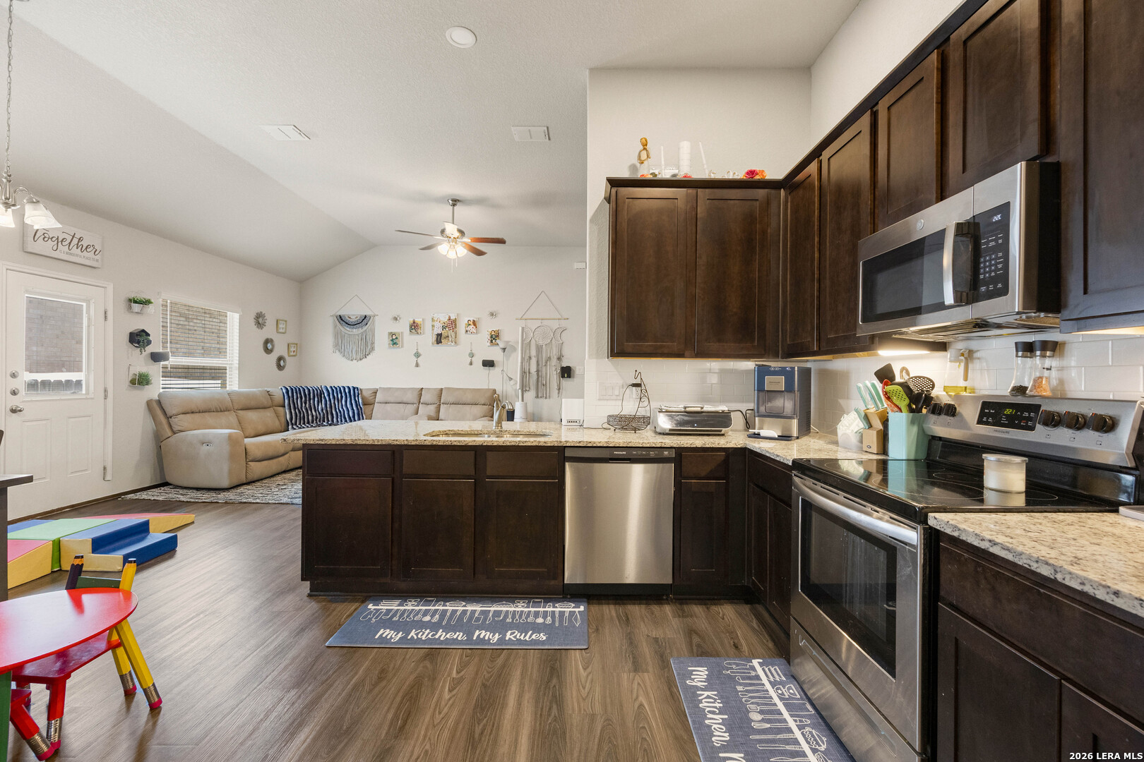 9216 Canyon Bend Converse TX 78109