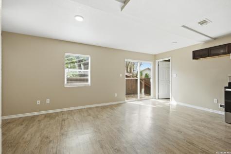 1033 Rivas San Antonio TX 78207