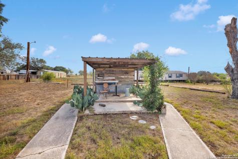 18460 S Ih 37 Elmendorf TX 78112