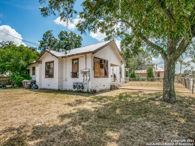 212 N Gevers Street San Antonio TX 78202