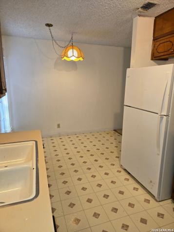 127 Regency Avenue Victoria TX 77904