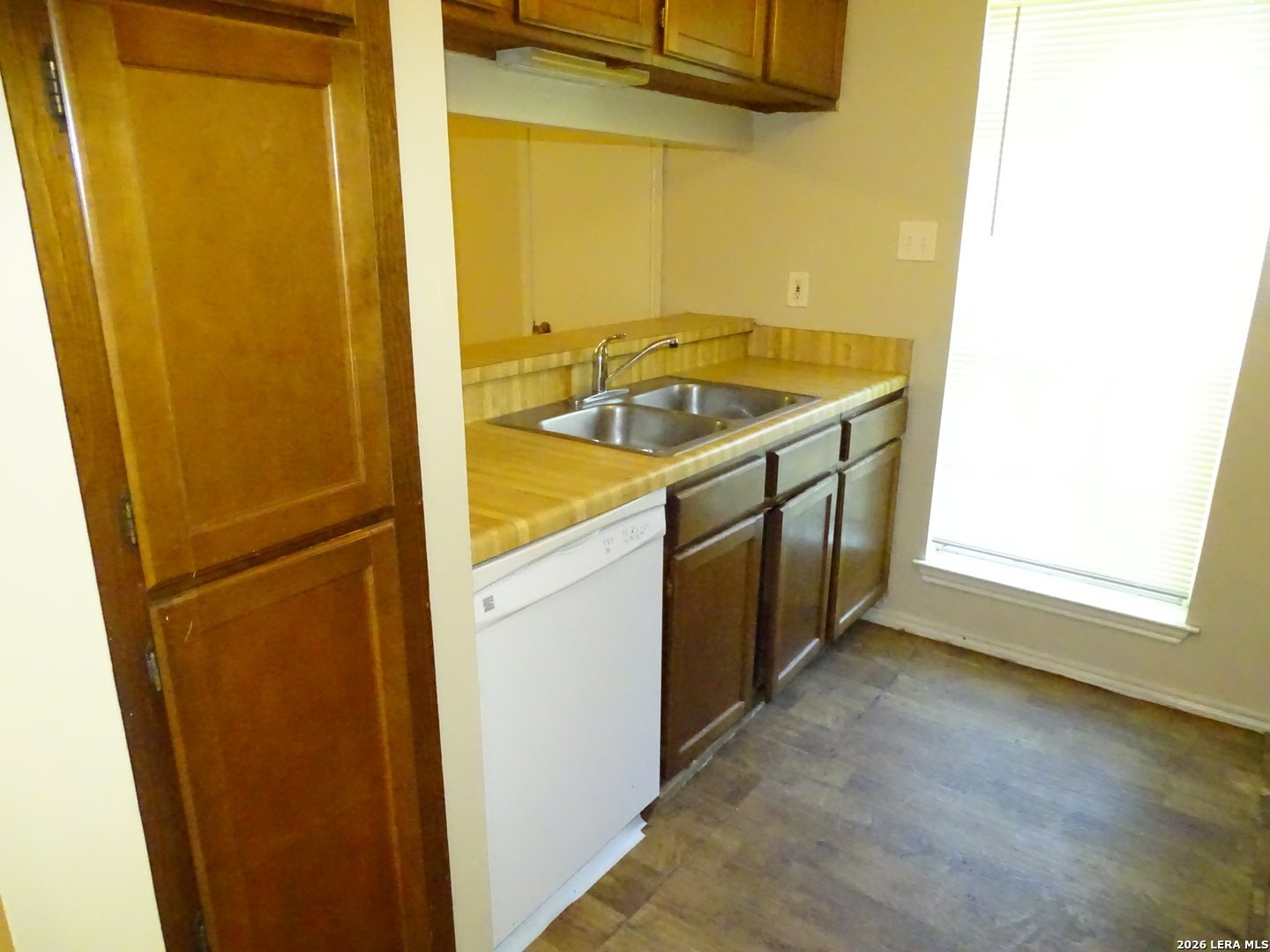 8898 Meadow Range San Antonio TX 78250