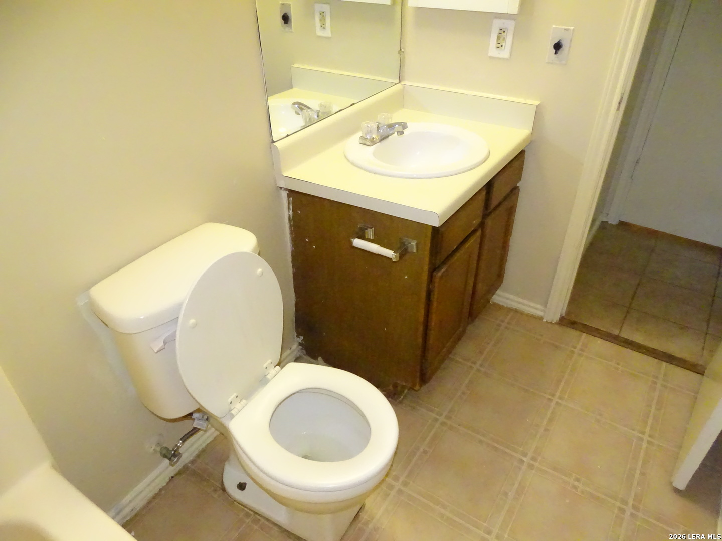 8898 Meadow Range San Antonio TX 78250