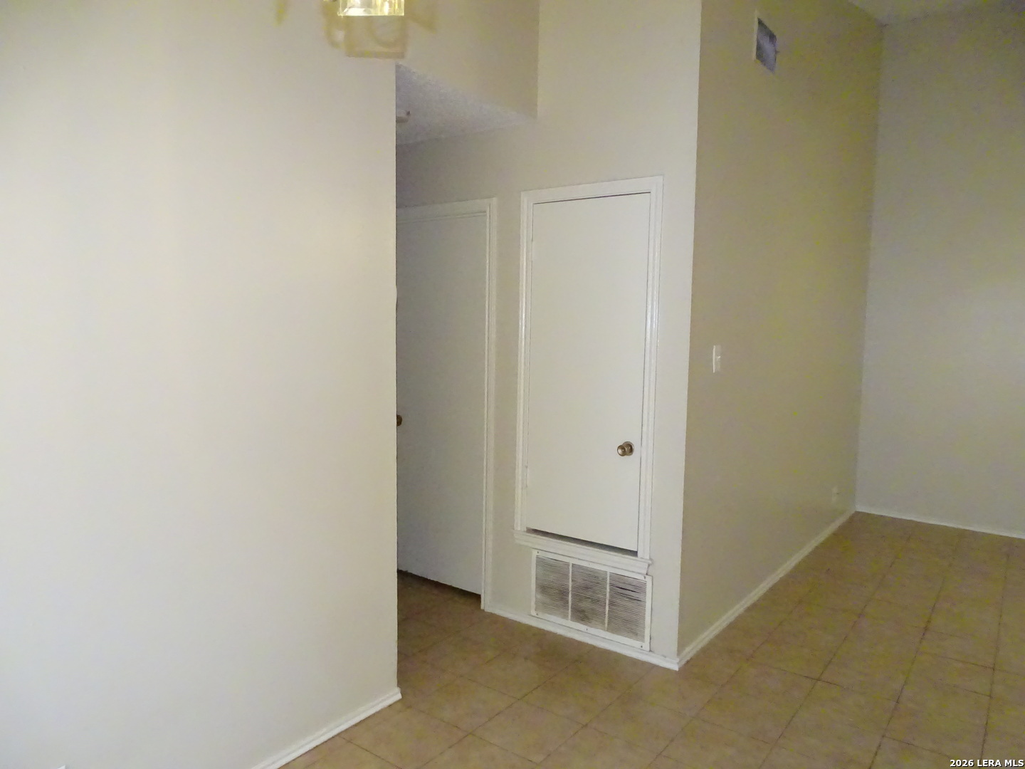 8898 Meadow Range San Antonio TX 78250