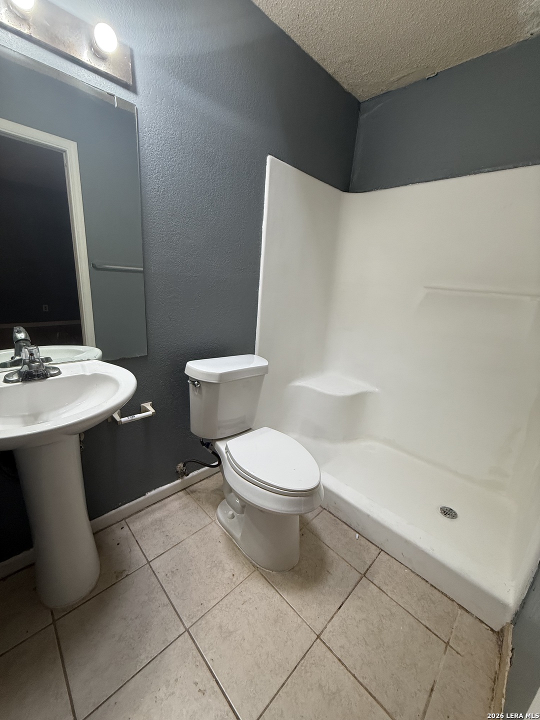 202 Fir Dale Converse TX 78109