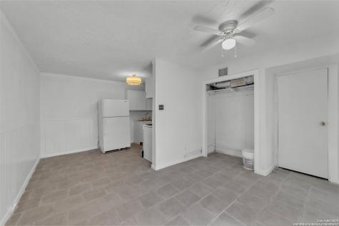 811 S General Mcmullen Drive San Antonio TX 78237