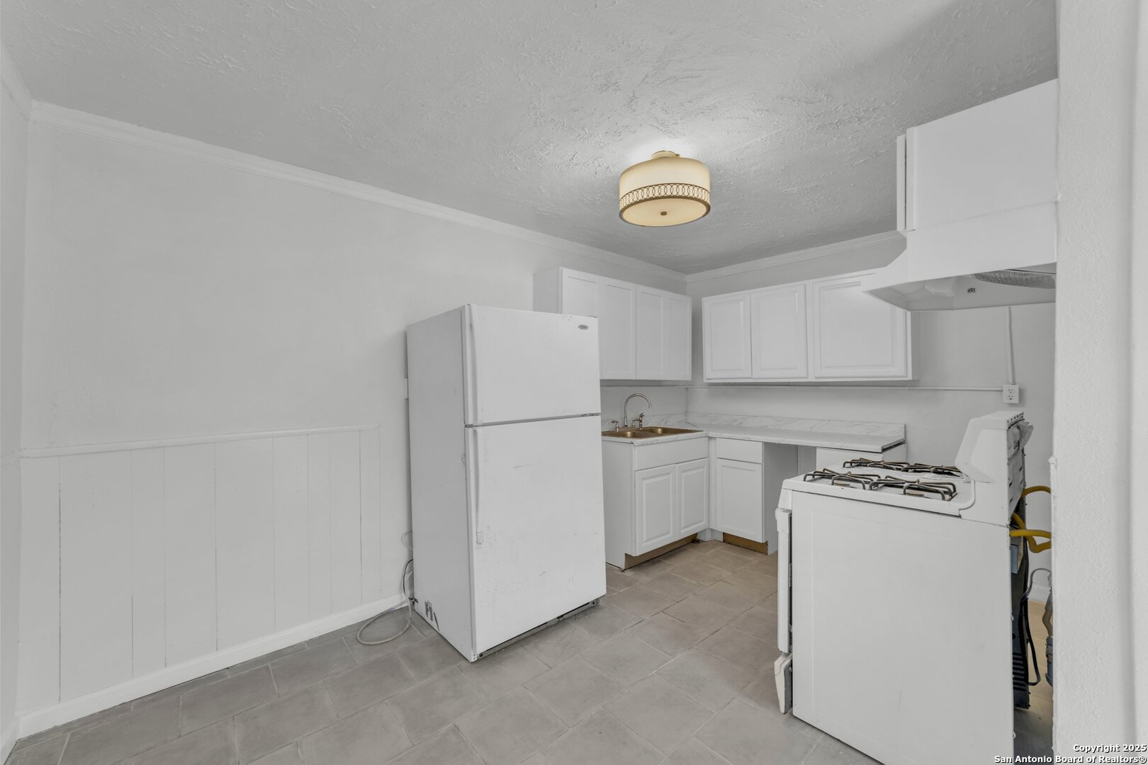 811 S General Mcmullen Drive San Antonio TX 78237