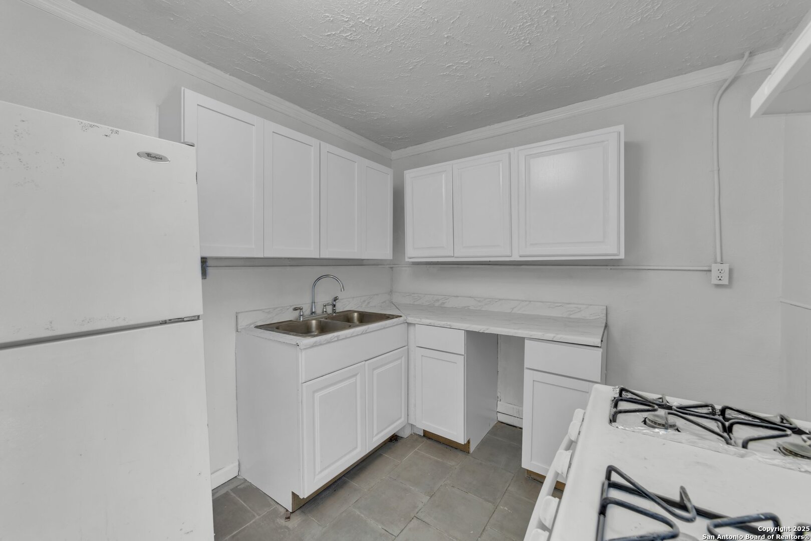 811 S General Mcmullen Drive San Antonio TX 78237