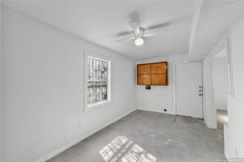 811 S General Mcmullen Drive San Antonio TX 78237