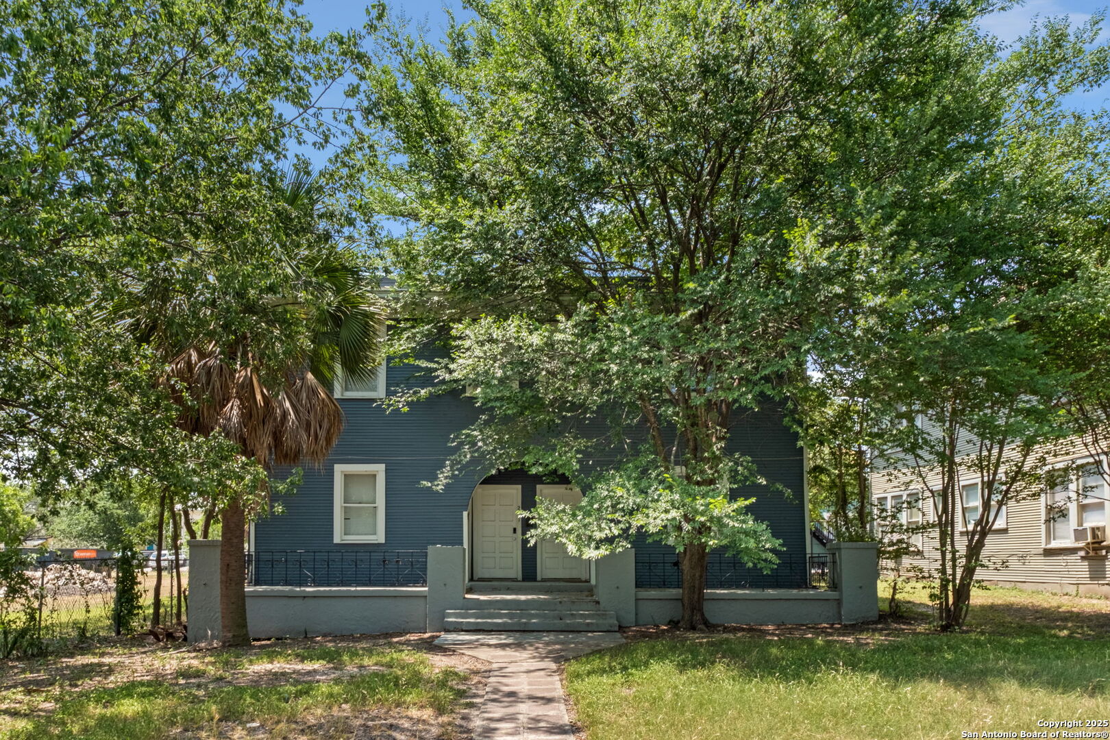 402 E Dewey San Antonio TX 78212