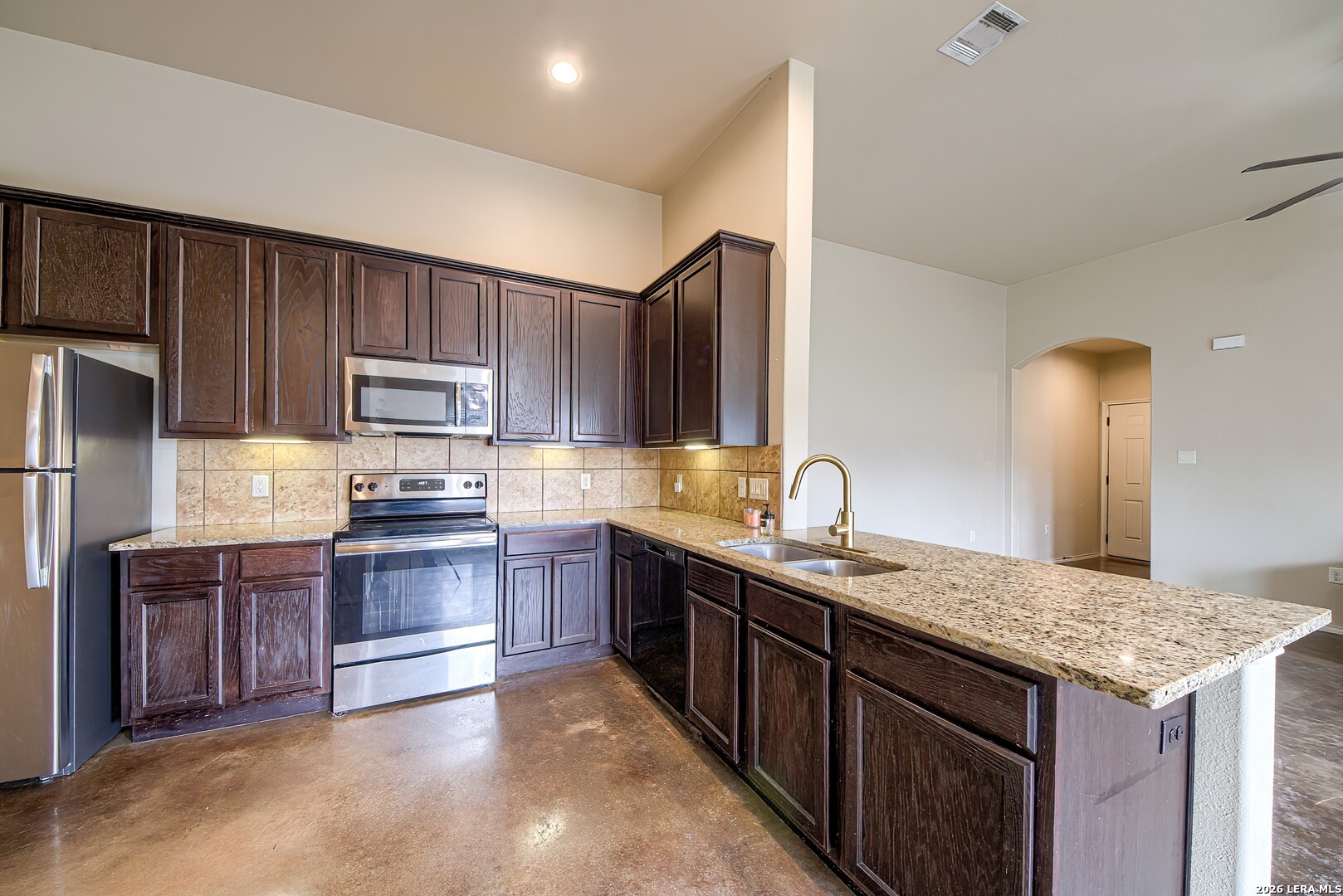 402 Joanne Loop Buda TX 78610