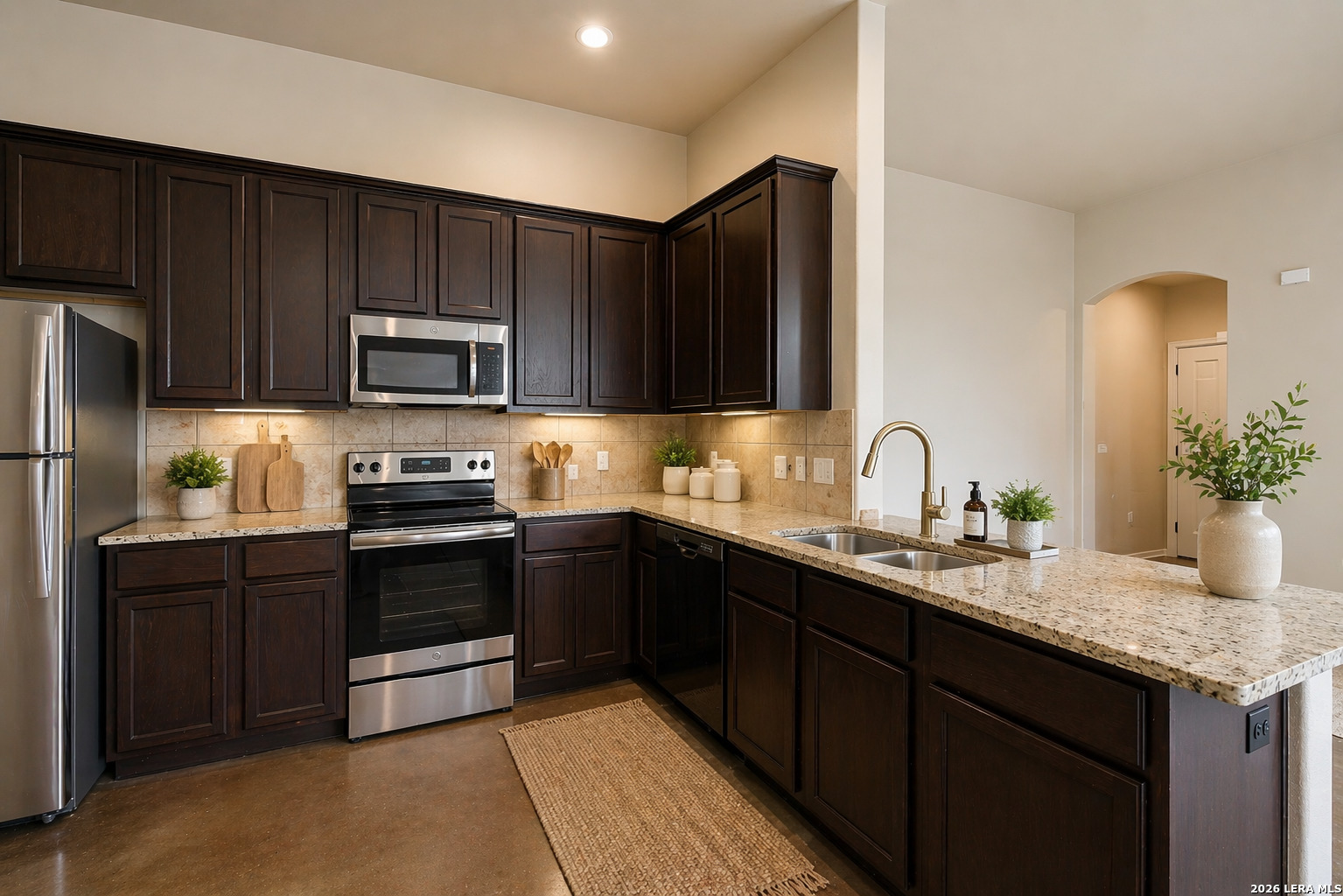 402 Joanne Loop Buda TX 78610