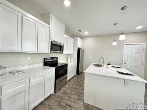 1408 S Yankton Street Alton TX 78573